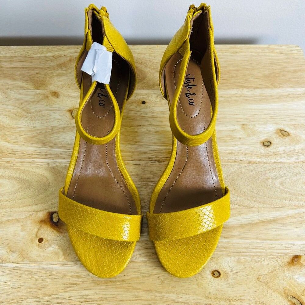 Style & Co Paycee Women's Yellow Snakeskin Ankle Strap Kitten Heel Sandals 6.5 - Picture 3 of 9